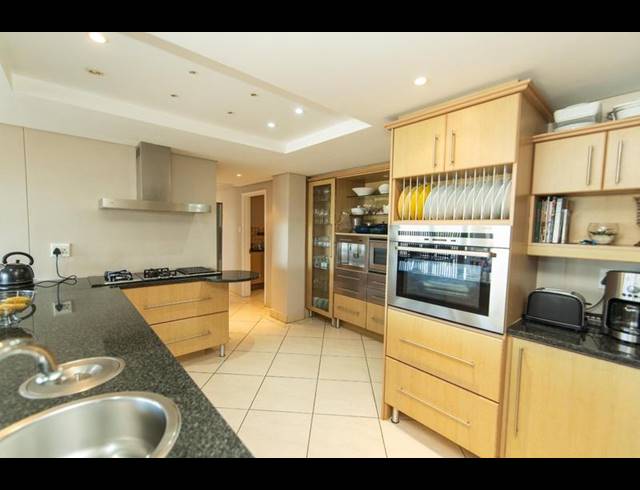 4 BEDROOM APARTMENT FOR SALE IN BROOKES HILL